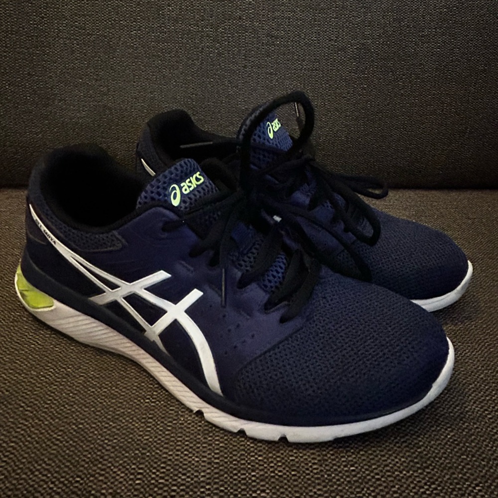 Asics Gel-Moya Sneakers